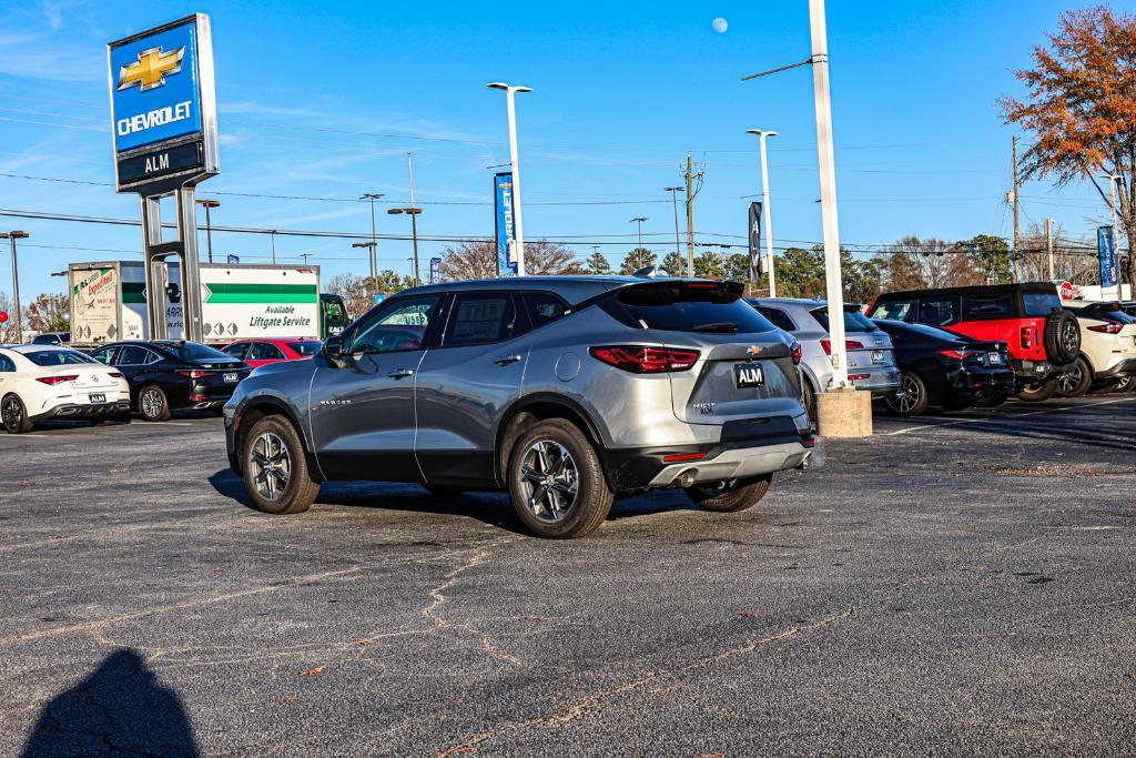 new 2025 Chevrolet Blazer car, priced at $32,501