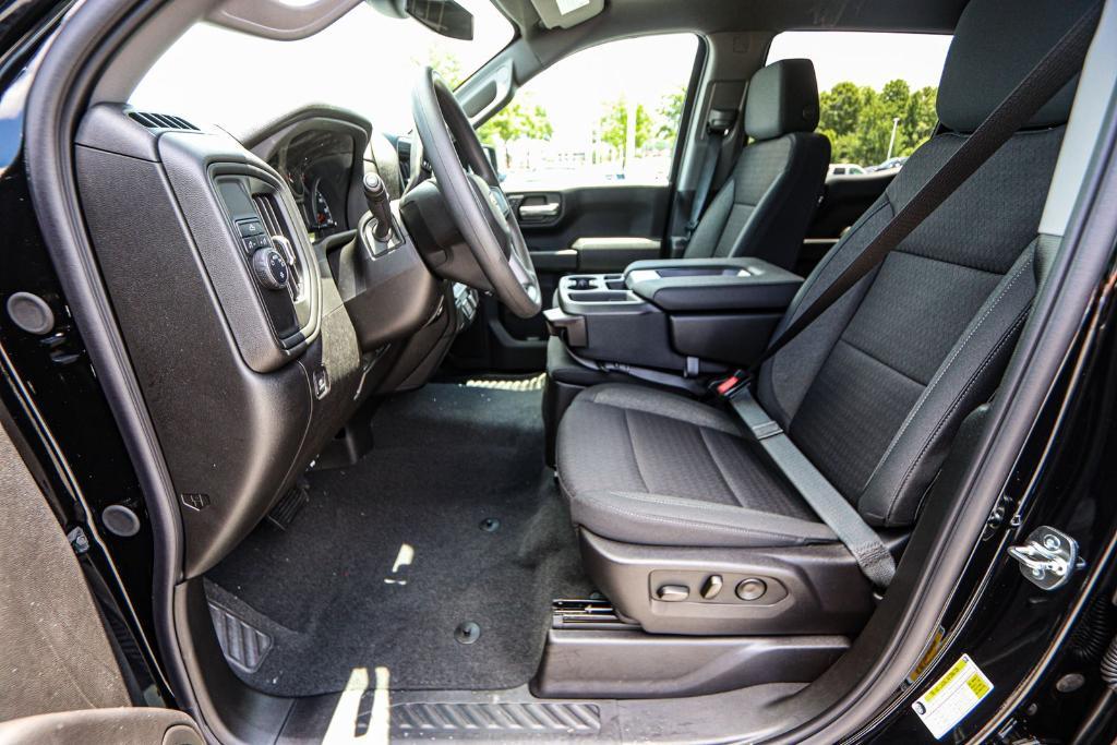 new 2025 Chevrolet Silverado 1500 car, priced at $43,045