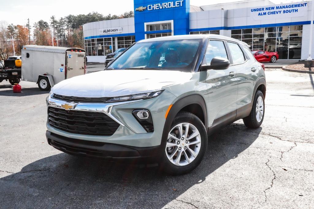 new 2025 Chevrolet TrailBlazer car, priced at $23,538