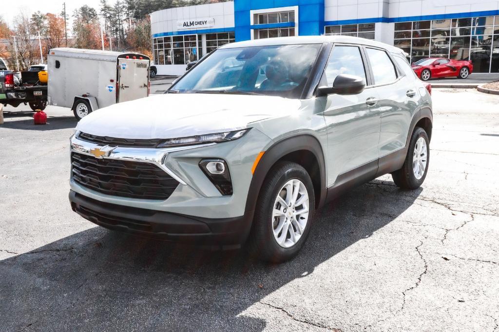 new 2025 Chevrolet TrailBlazer car, priced at $23,538