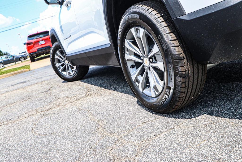 new 2026 Chevrolet Equinox car, priced at $34,721