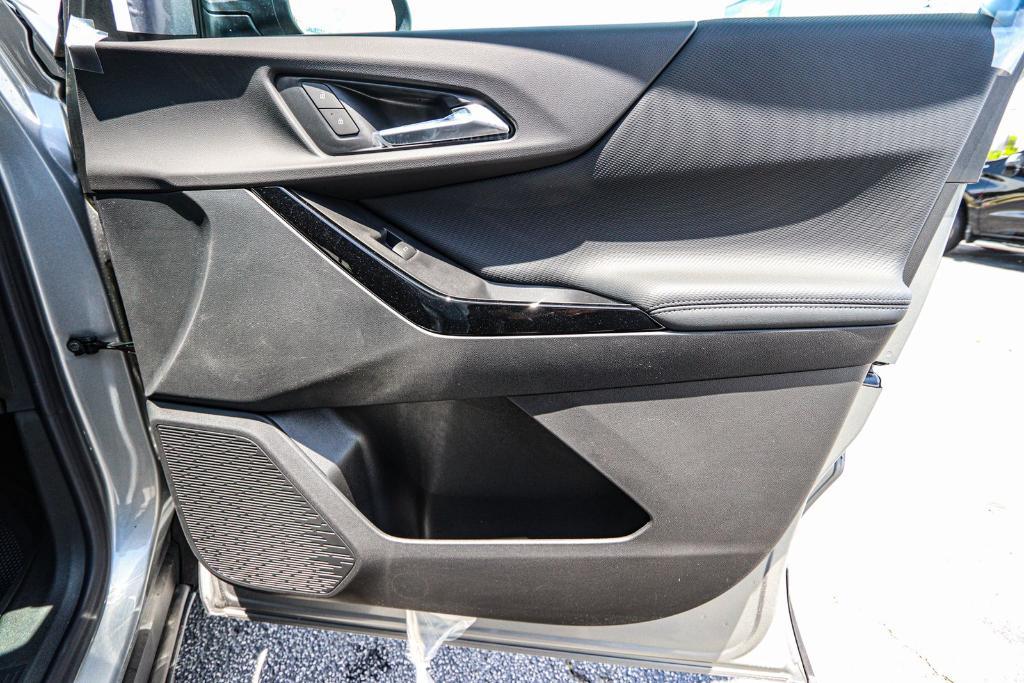 new 2026 Chevrolet Equinox car, priced at $30,245
