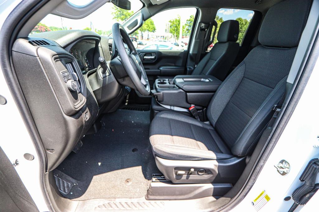 new 2025 Chevrolet Silverado 1500 car, priced at $40,245