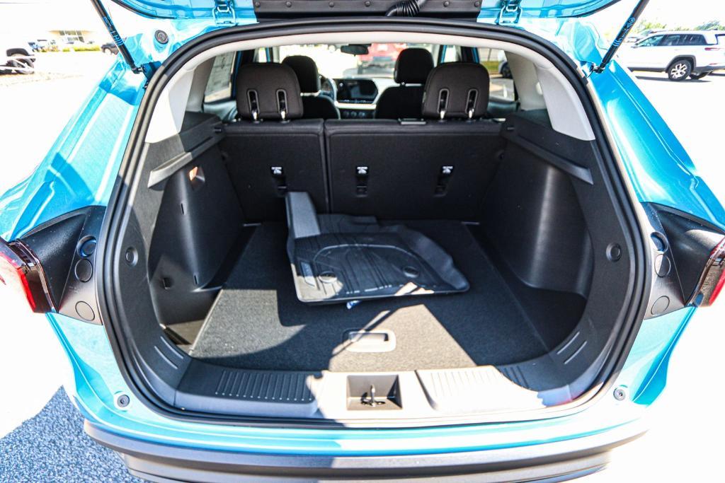 new 2025 Chevrolet Trax car, priced at $20,681