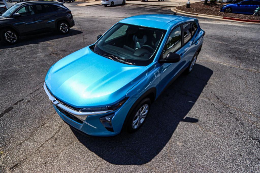 new 2025 Chevrolet Trax car, priced at $20,681