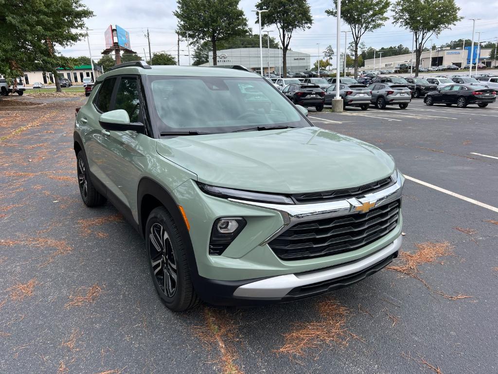 new 2025 Chevrolet TrailBlazer car, priced at $25,990