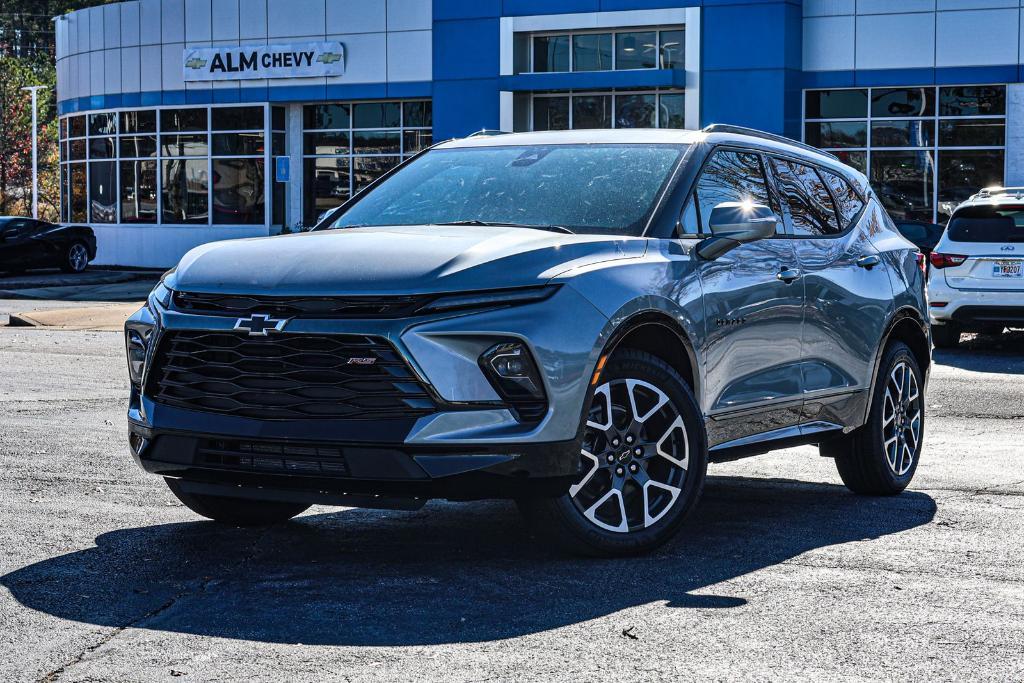 new 2025 Chevrolet Blazer car, priced at $40,543