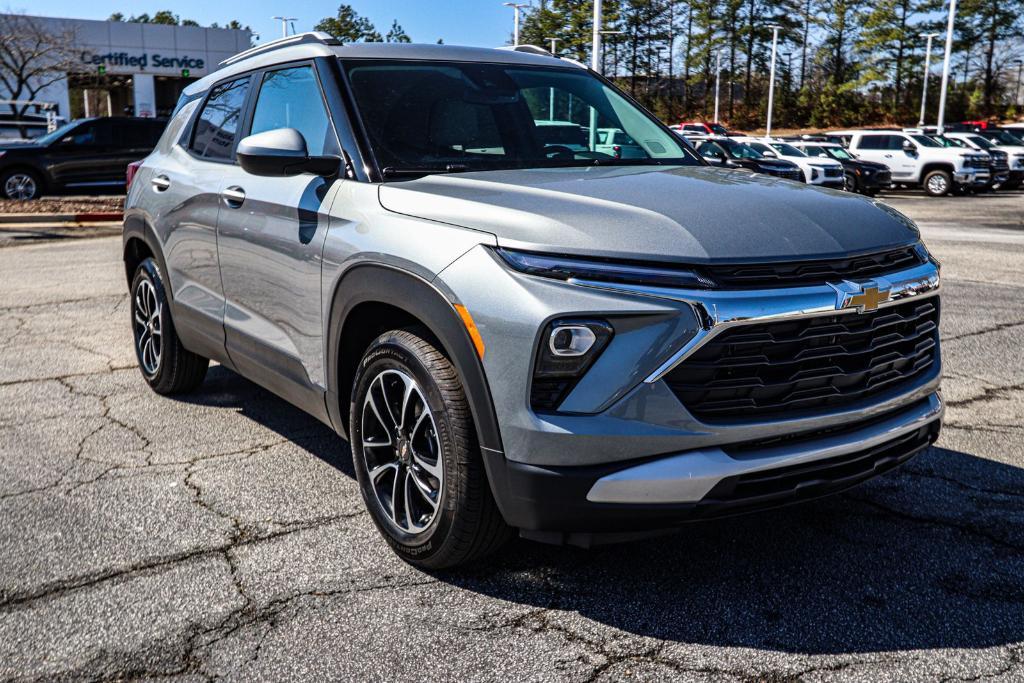 new 2025 Chevrolet TrailBlazer car, priced at $26,395