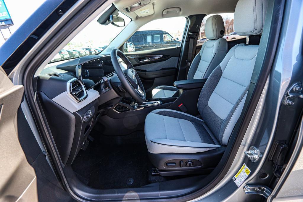new 2025 Chevrolet TrailBlazer car, priced at $26,395