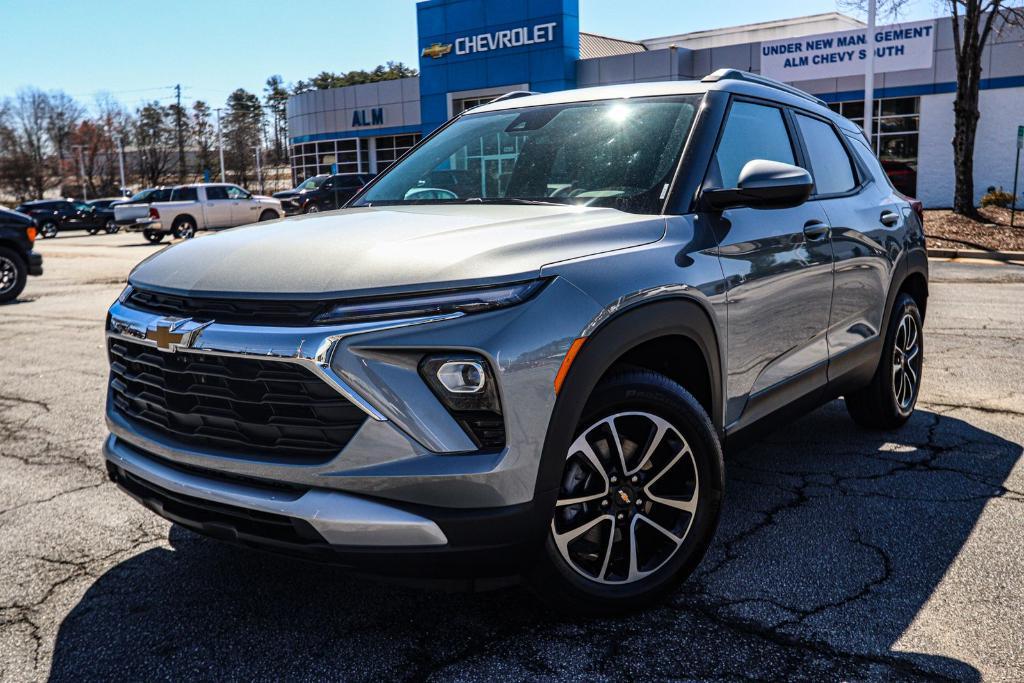 new 2025 Chevrolet TrailBlazer car, priced at $26,395
