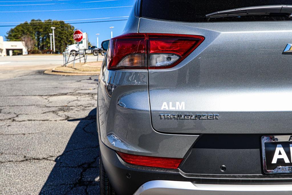 new 2025 Chevrolet TrailBlazer car, priced at $26,395