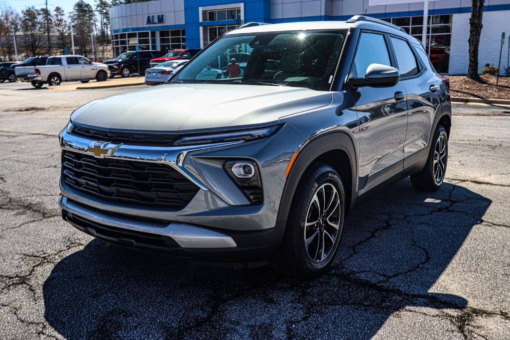 new 2025 Chevrolet TrailBlazer car, priced at $26,395