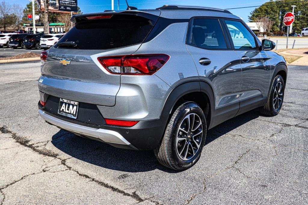 new 2025 Chevrolet TrailBlazer car, priced at $26,395