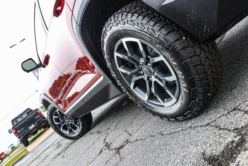 new 2025 Chevrolet Equinox car, priced at $35,705