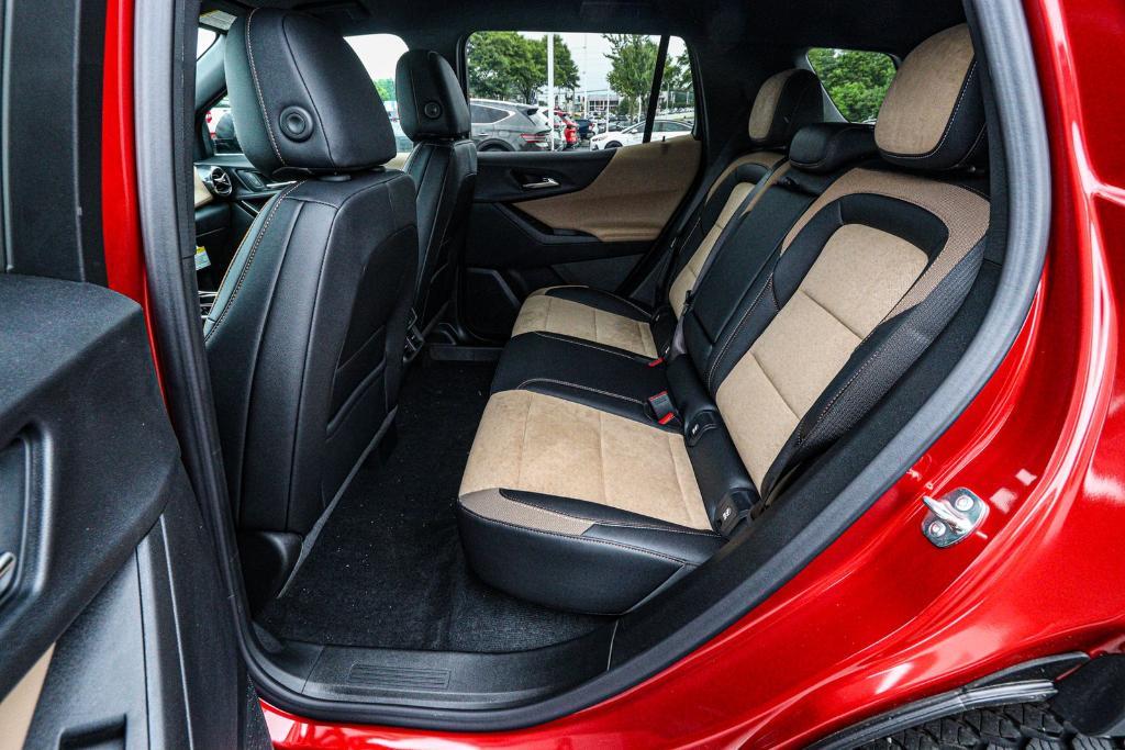 new 2025 Chevrolet Equinox car, priced at $35,705