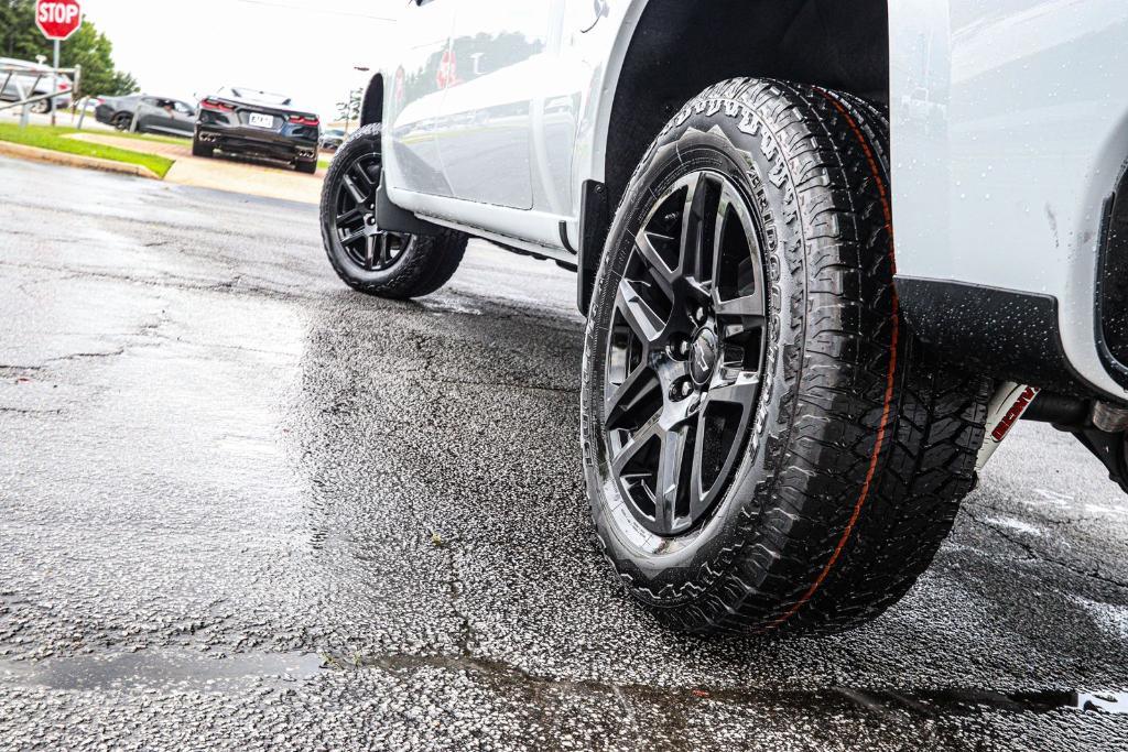 new 2025 Chevrolet Silverado 1500 car, priced at $59,978