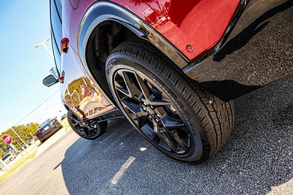 new 2024 Chevrolet Traverse car, priced at $57,490