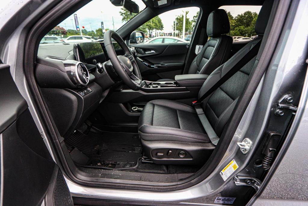 new 2026 Chevrolet Equinox car, priced at $31,470