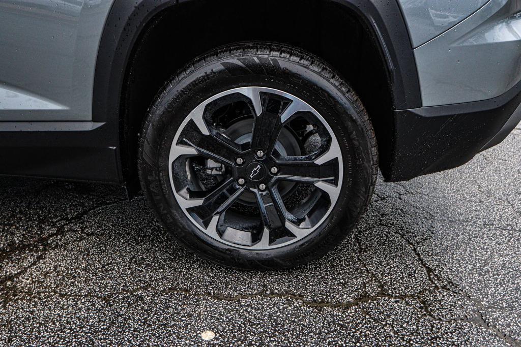 new 2026 Chevrolet Equinox car, priced at $31,470