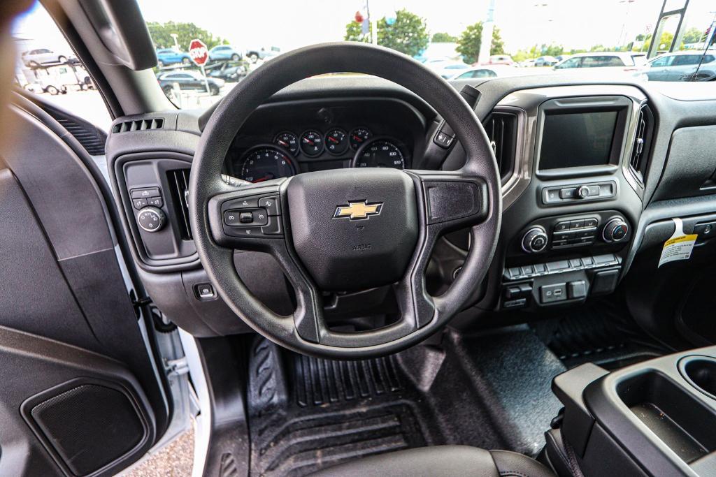new 2025 Chevrolet Silverado 1500 car, priced at $39,563