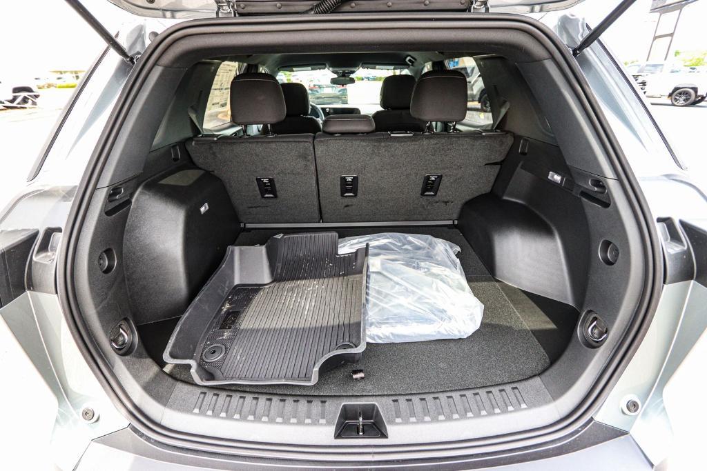 new 2026 Chevrolet Equinox car, priced at $30,245