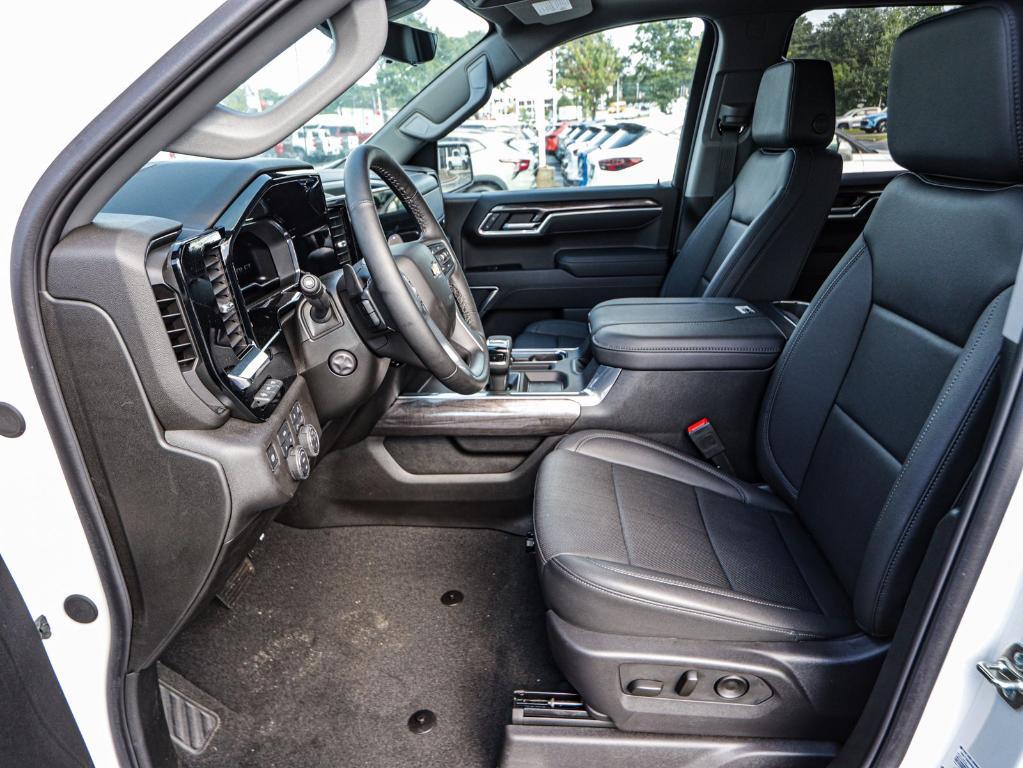 new 2025 Chevrolet Silverado 1500 car, priced at $61,555