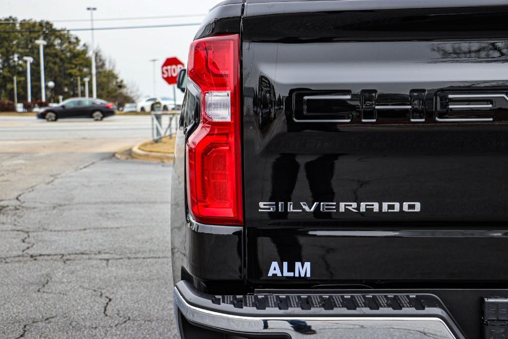 new 2025 Chevrolet Silverado 1500 car, priced at $57,583