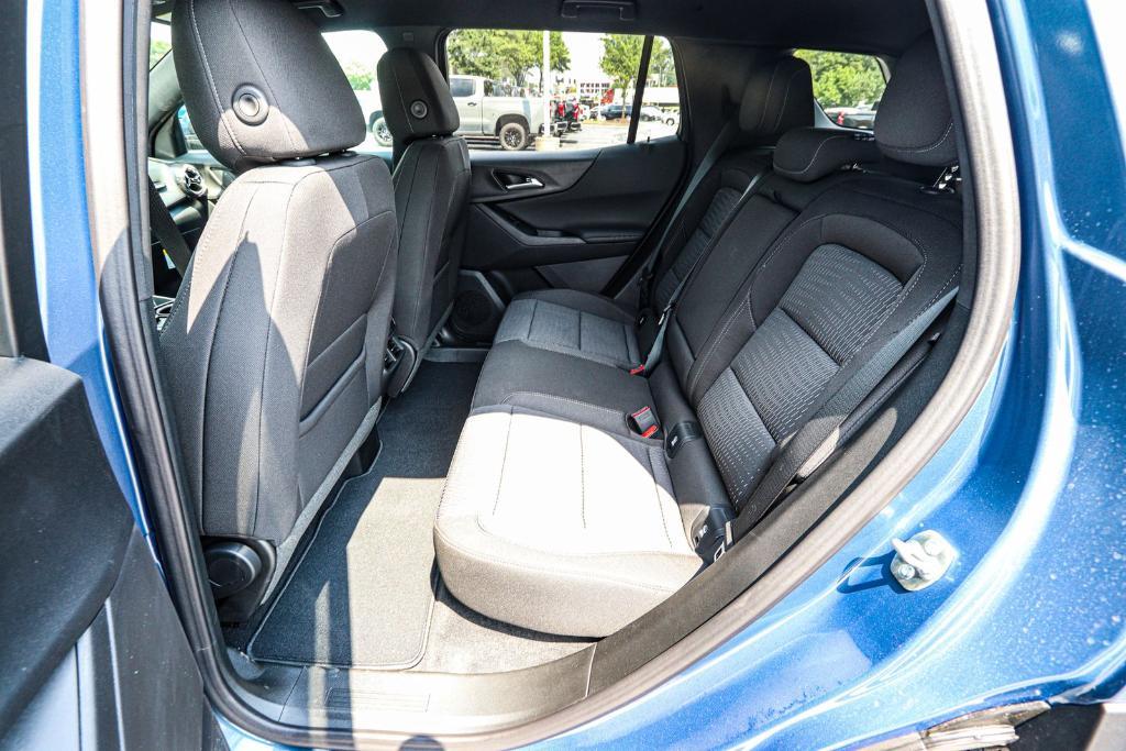 new 2026 Chevrolet Equinox car, priced at $30,245