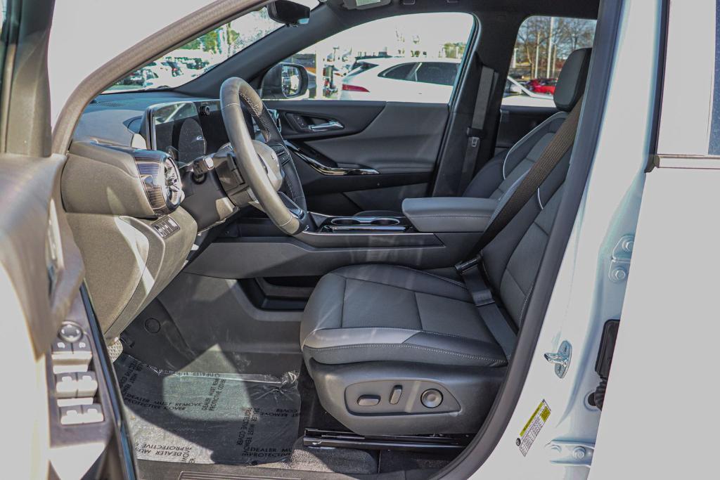 new 2025 Chevrolet Equinox car, priced at $29,162