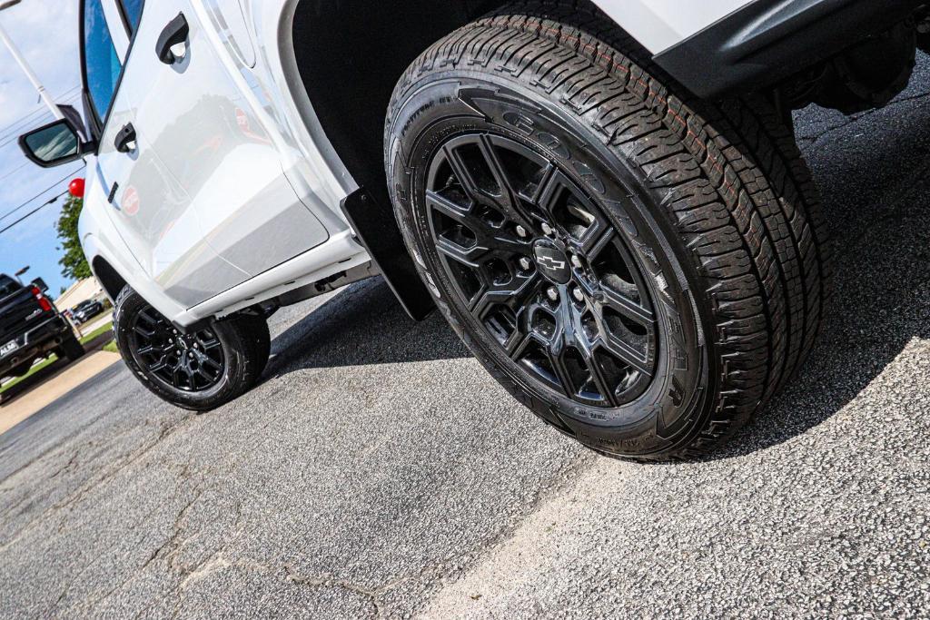 new 2025 Chevrolet Colorado car, priced at $33,830