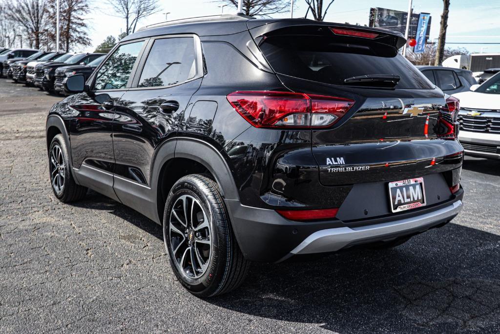 new 2025 Chevrolet TrailBlazer car, priced at $25,395