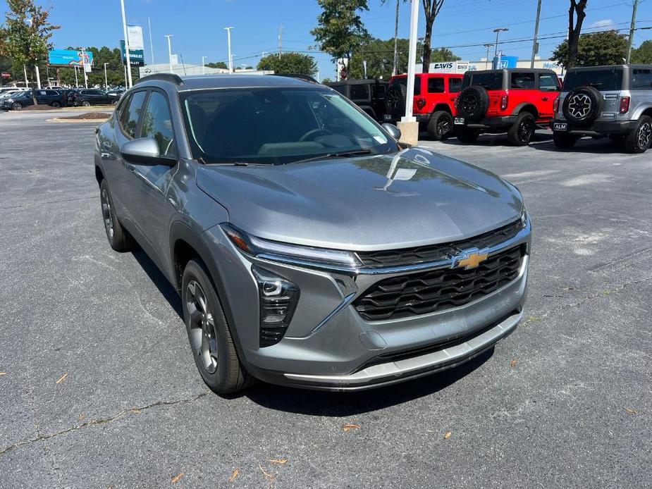 new 2025 Chevrolet Trax car, priced at $22,890