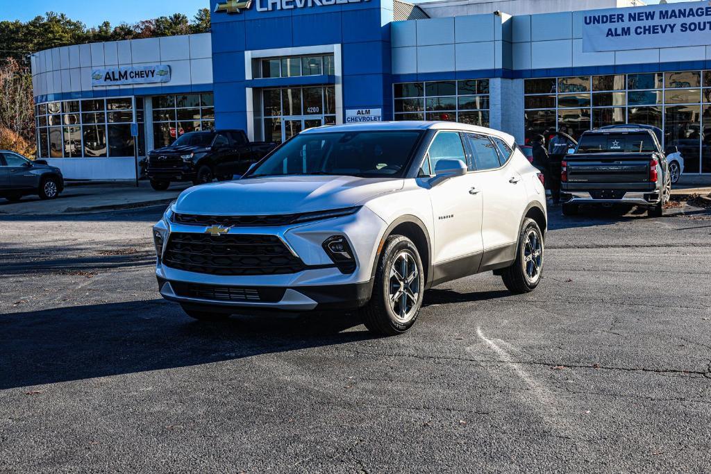 new 2025 Chevrolet Blazer car, priced at $34,523