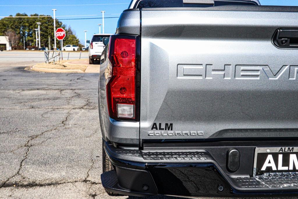 new 2025 Chevrolet Colorado car, priced at $32,666