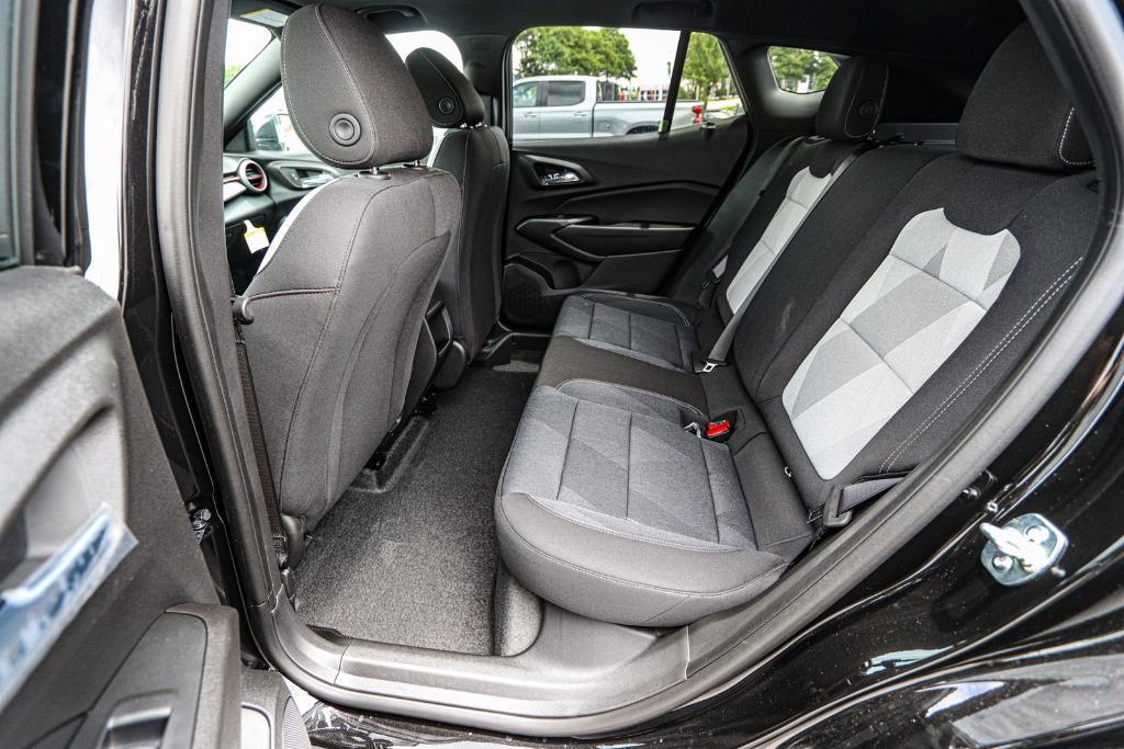new 2025 Chevrolet Trax car, priced at $23,021