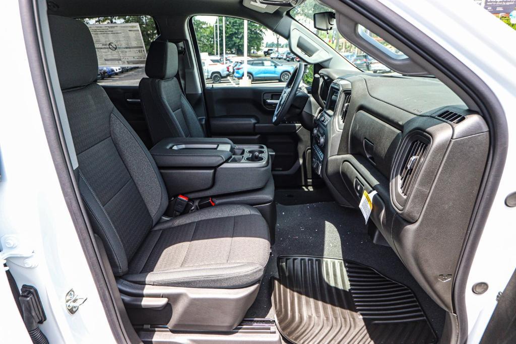 new 2025 Chevrolet Silverado 1500 car, priced at $43,340