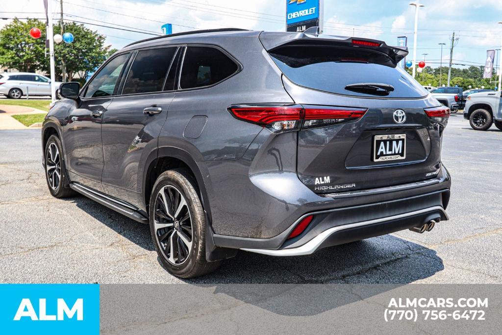 used 2022 Toyota Highlander car, priced at $36,970