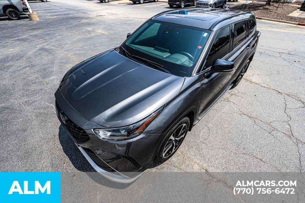 used 2022 Toyota Highlander car, priced at $36,970