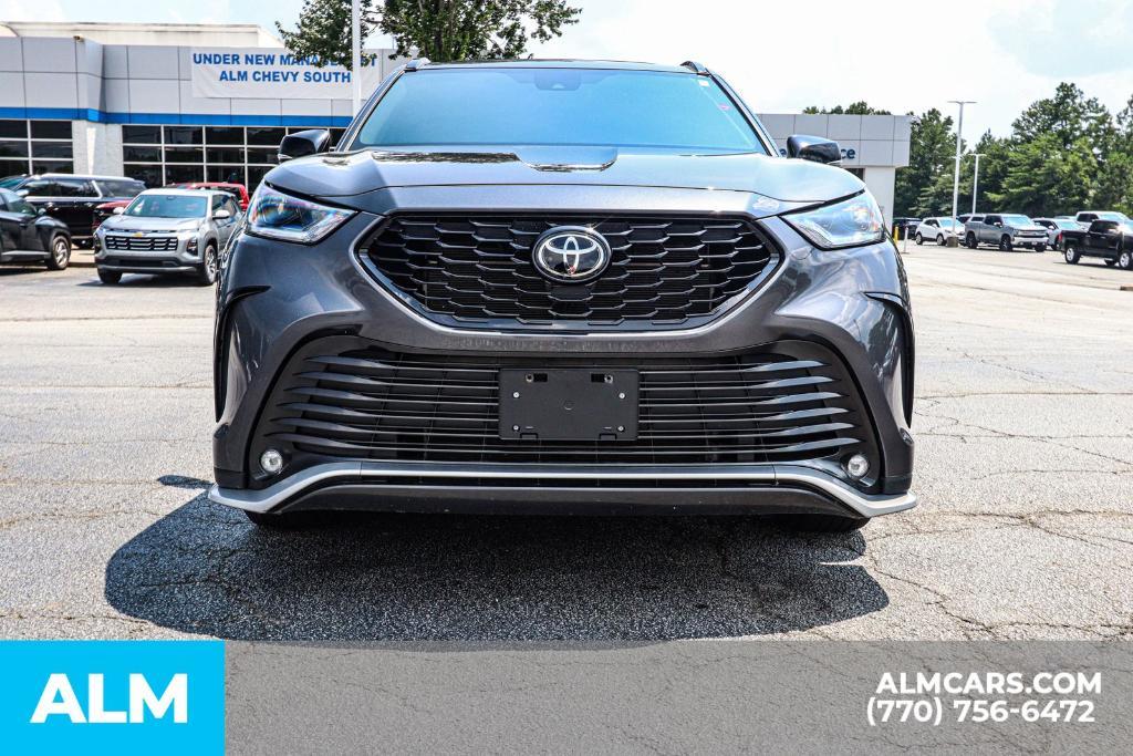 used 2022 Toyota Highlander car, priced at $36,970
