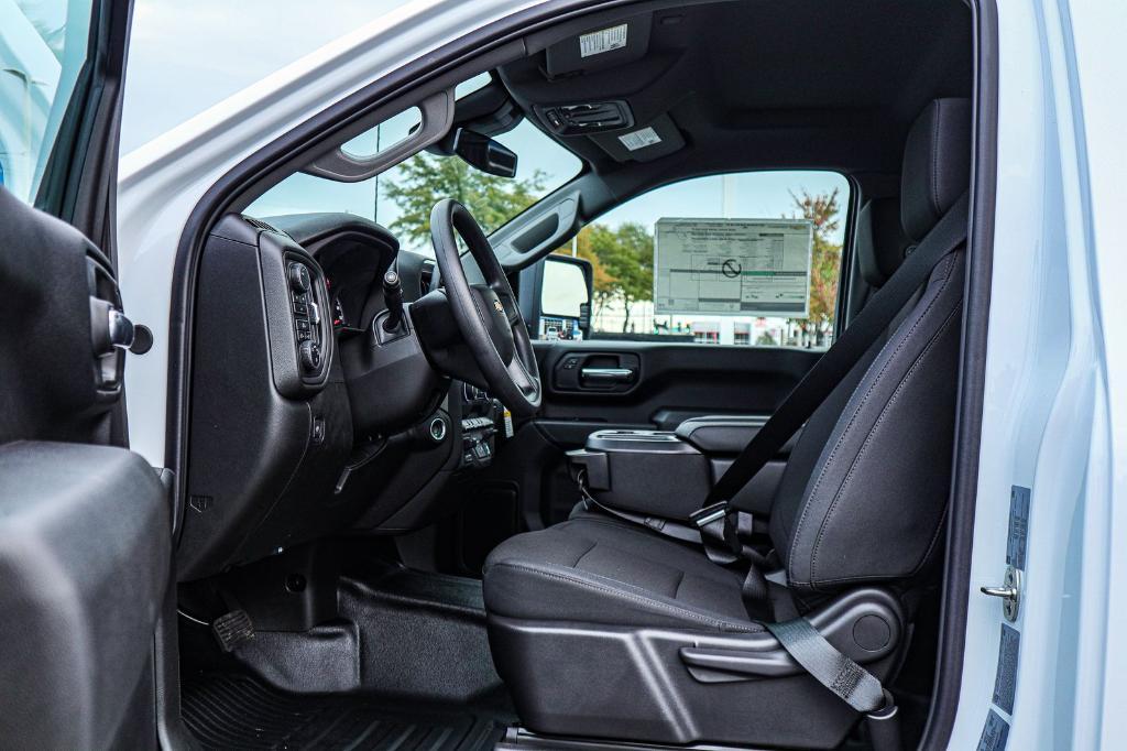 new 2025 Chevrolet Silverado 2500 car, priced at $46,022