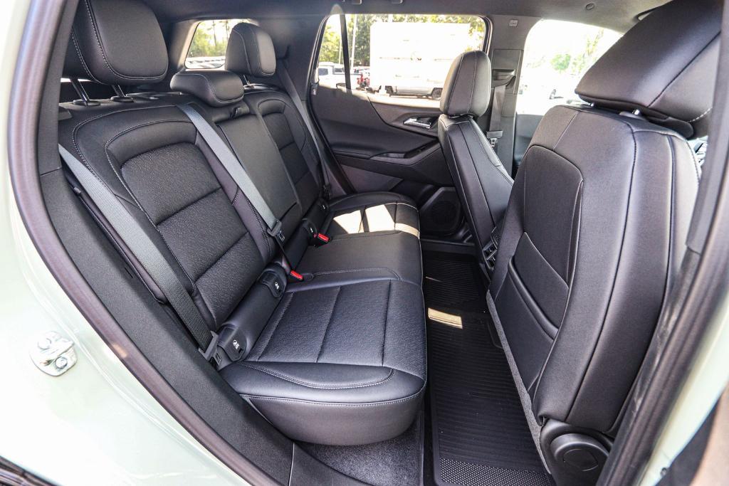 new 2026 Chevrolet Equinox car, priced at $32,295