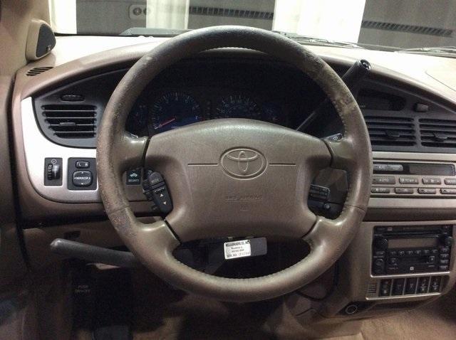used 2001 Toyota Sienna car, priced at $2,999