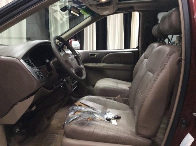 used 2001 Toyota Sienna car, priced at $2,999