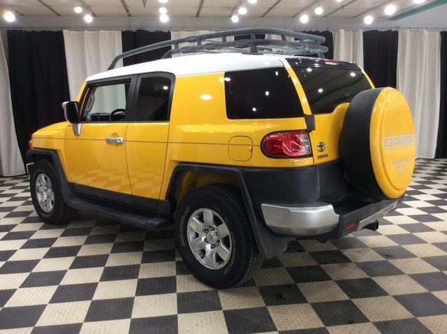 used 2007 Toyota FJ Cruiser car, priced at $17,999