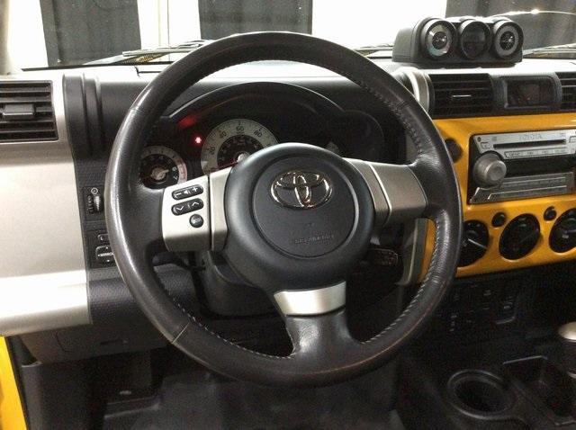 used 2007 Toyota FJ Cruiser car, priced at $17,999
