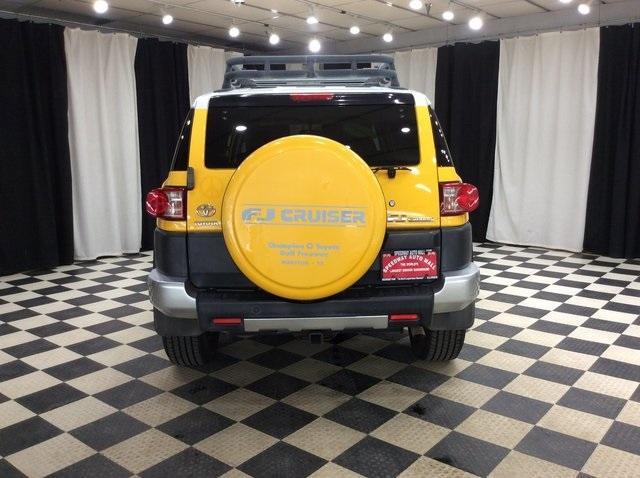 used 2007 Toyota FJ Cruiser car, priced at $17,999