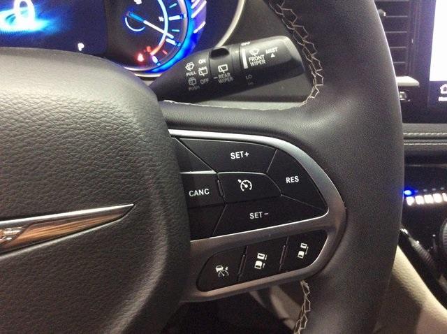 used 2022 Chrysler Pacifica Hybrid car, priced at $30,999