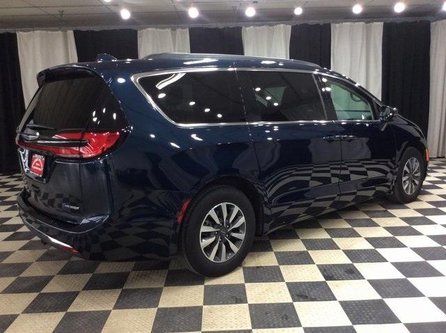 used 2022 Chrysler Pacifica Hybrid car, priced at $30,999