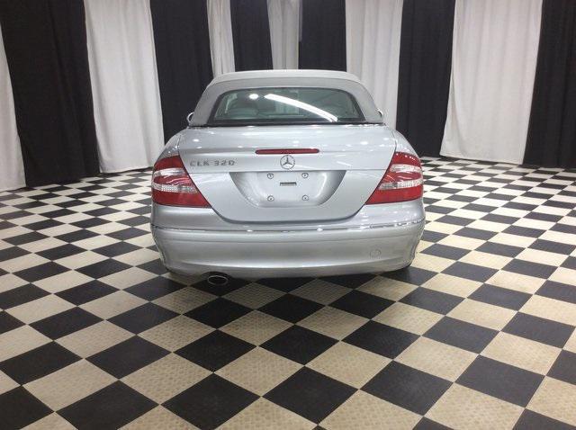 used 2004 Mercedes-Benz CLK-Class car