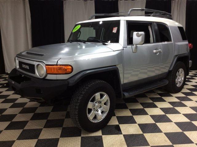 used 2007 Toyota FJ Cruiser car, priced at $9,999